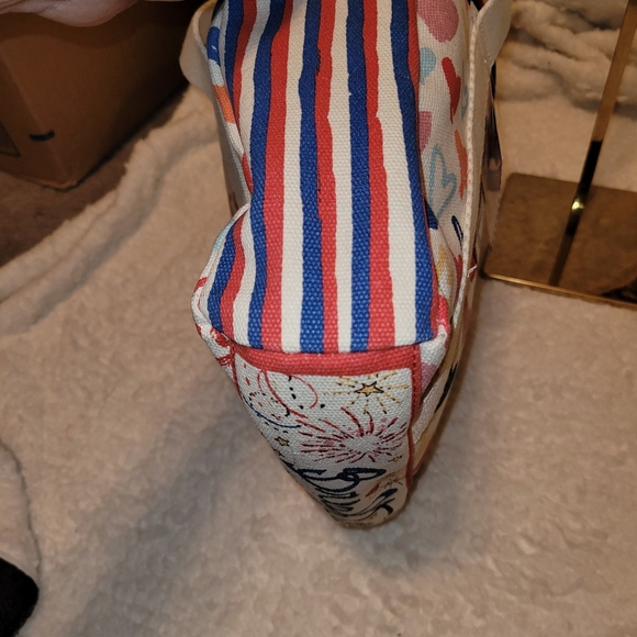 Brighton Tote - Picture 6 of 8